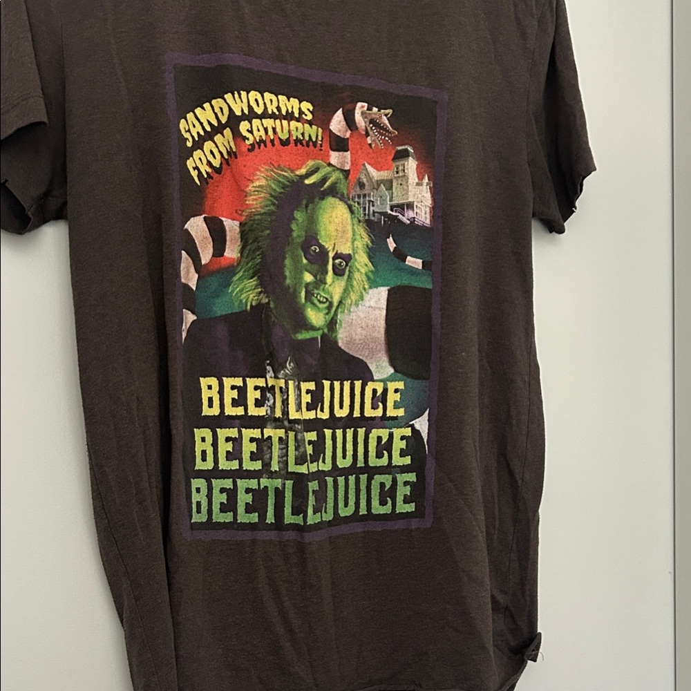 Hot Topic • Beetlejuice Graphic Distressed Tee Shirt • Size S/M